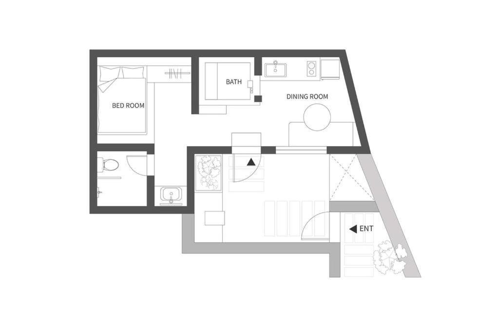 Warm Hearth - East Apartment *