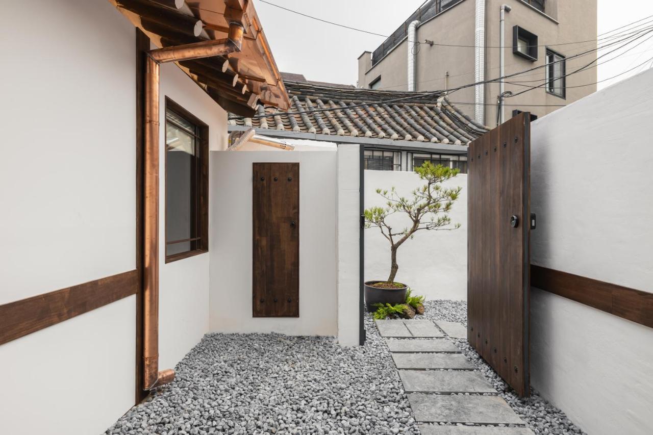 Warm Hearth - East * Seoul